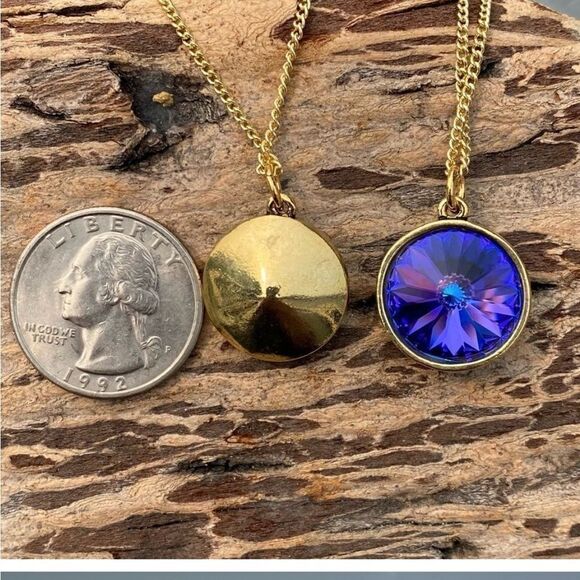 Handcrafted necklace with Swarovski crystal and chain - Picture 4 of 5